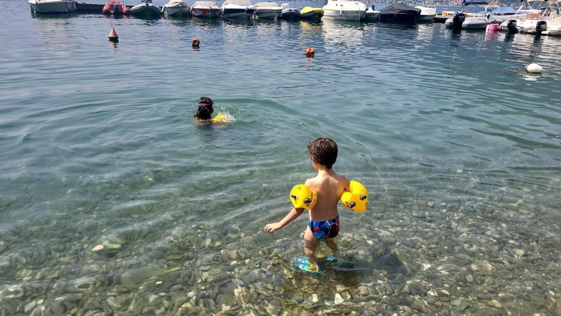 Villa La Rosa E La Spina - Casa Vacanze E Relax ديرفيو المظهر الخارجي الصورة